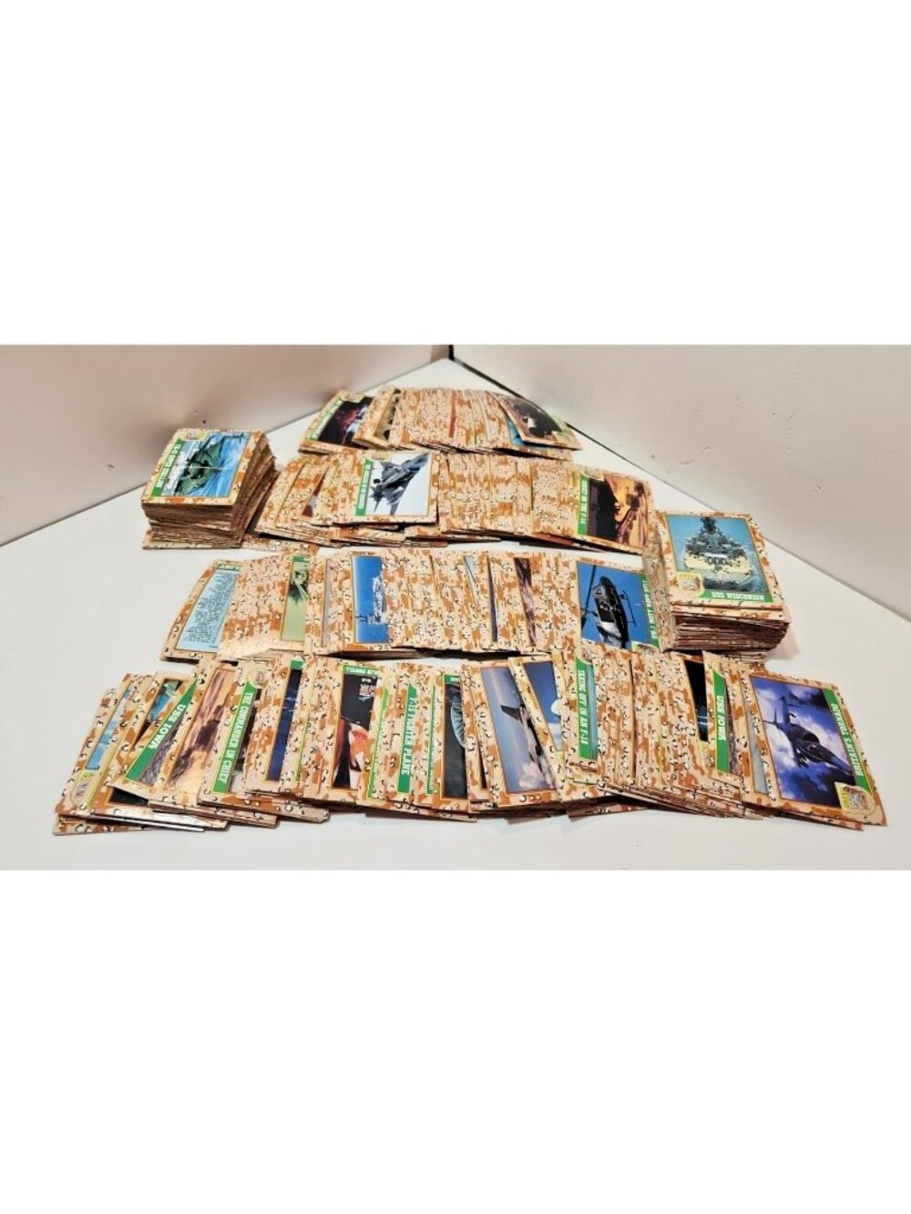 Huge Lot of Over 700 Desert Storm 1991 Trading Cards Vintage